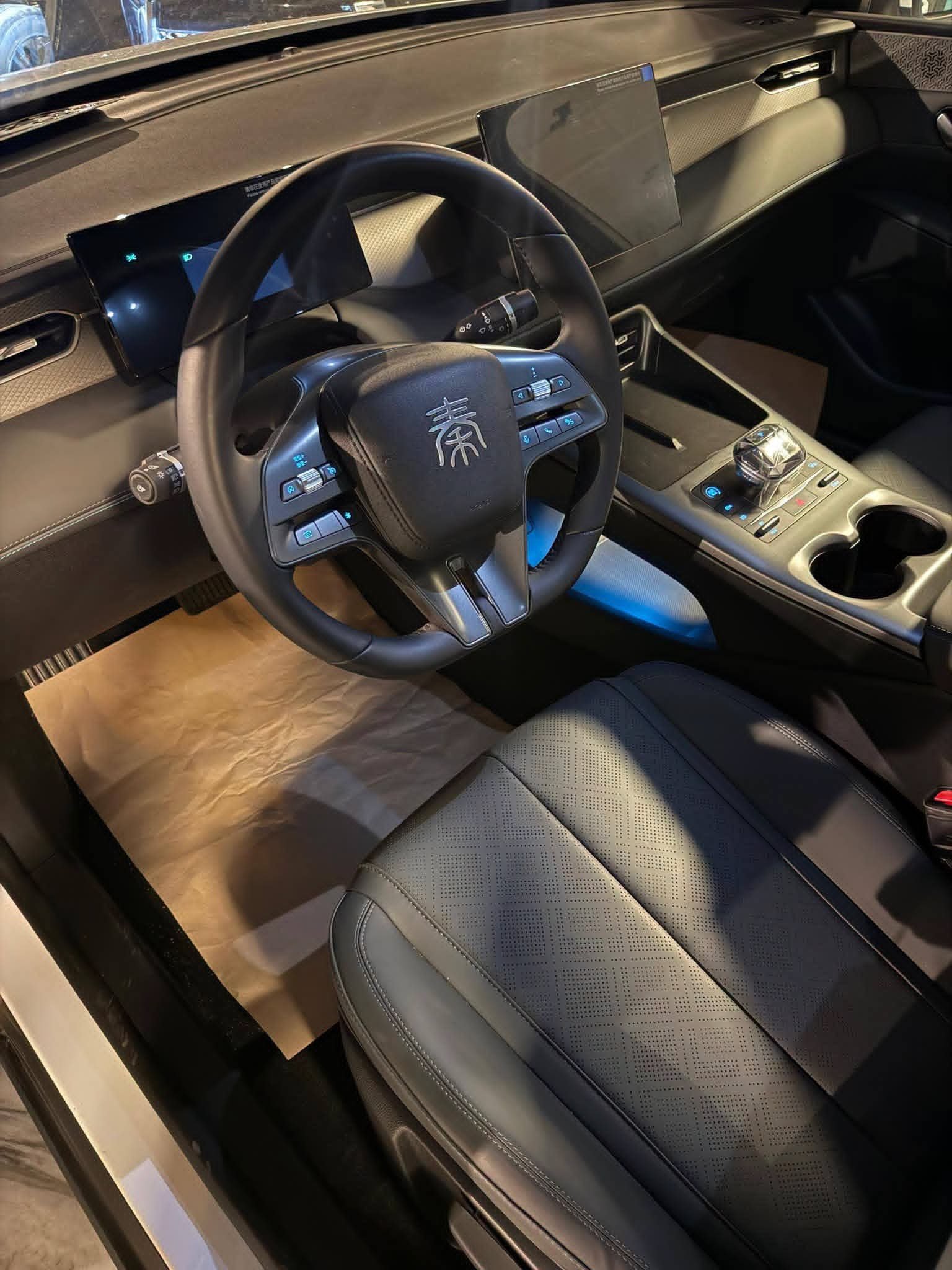 BYD Shen Plus للبيع – هايبرد – شحن ذاتي